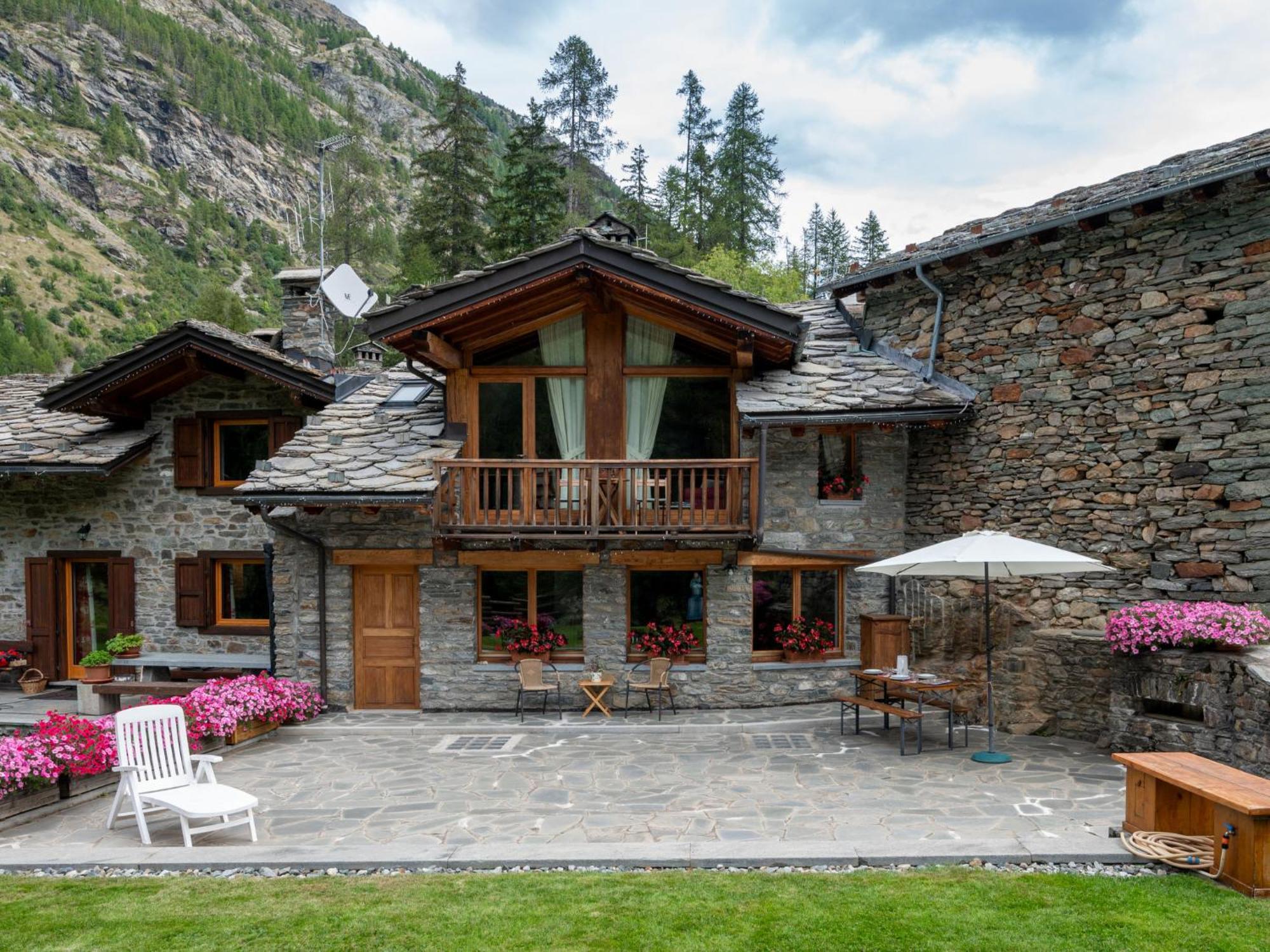 Chalet Chez Les Roset By Interhome Baulen エクステリア 写真